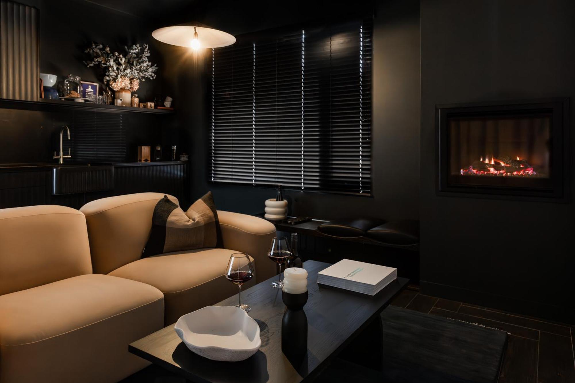 Wherewithal Luxury Suites Carlton Exteriör bild