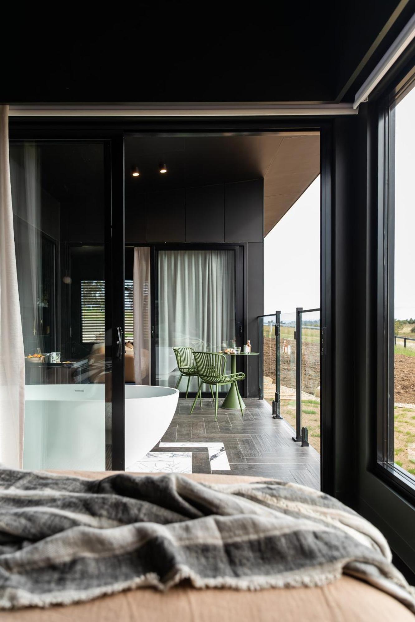 Wherewithal Luxury Suites Carlton Exteriör bild